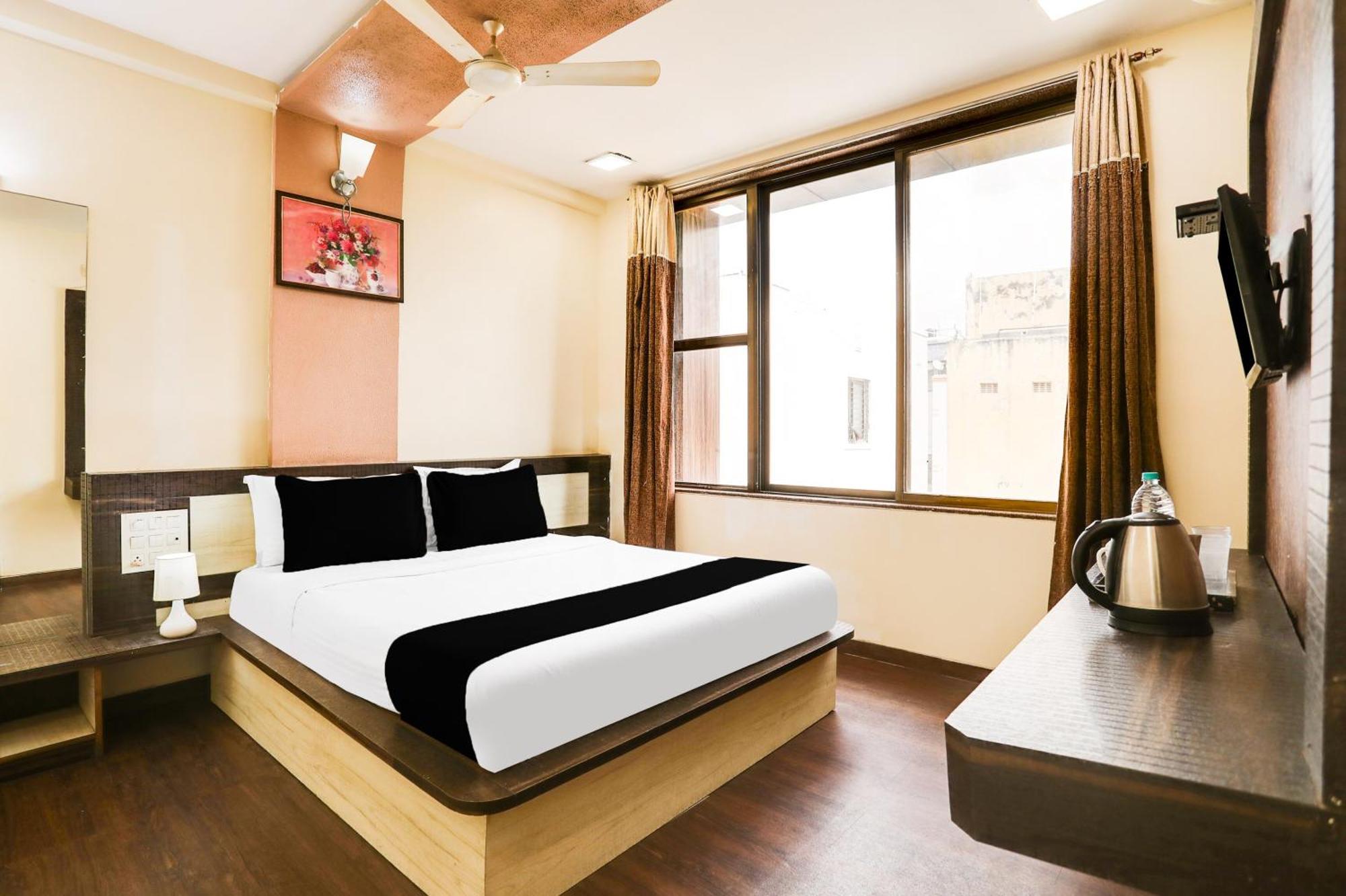 Super Hotel O Palkhi Road Near Sai Baba Temple Formerly Netra Sai Shirdi Ngoại thất bức ảnh