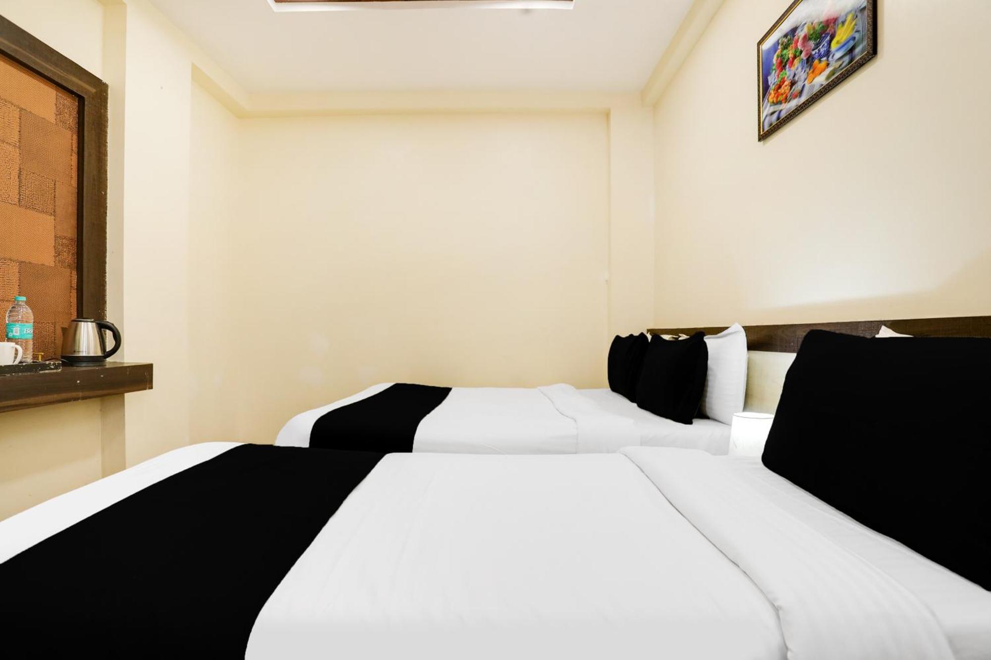 Super Hotel O Palkhi Road Near Sai Baba Temple Formerly Netra Sai Shirdi Ngoại thất bức ảnh