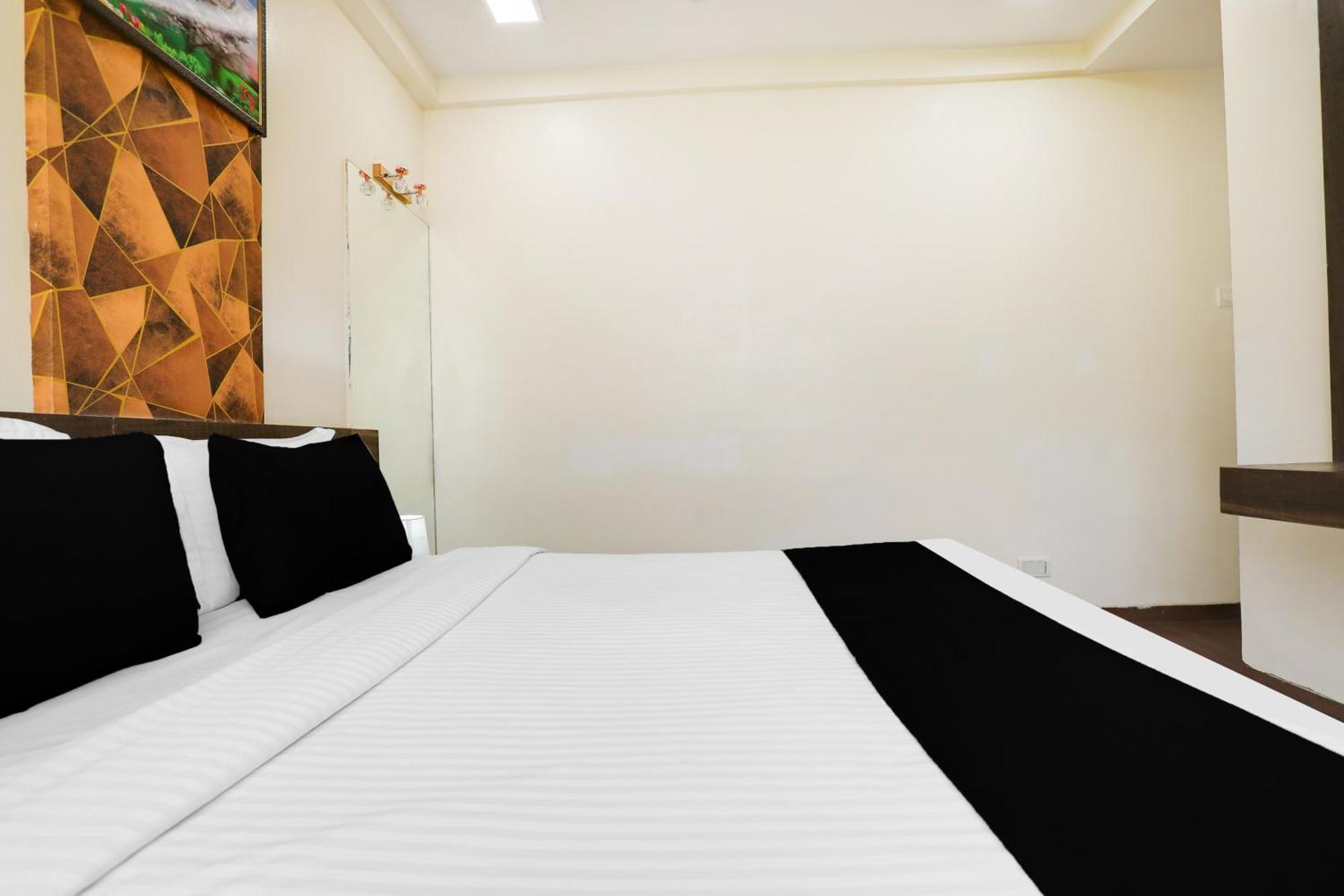Super Hotel O Palkhi Road Near Sai Baba Temple Formerly Netra Sai Shirdi Ngoại thất bức ảnh