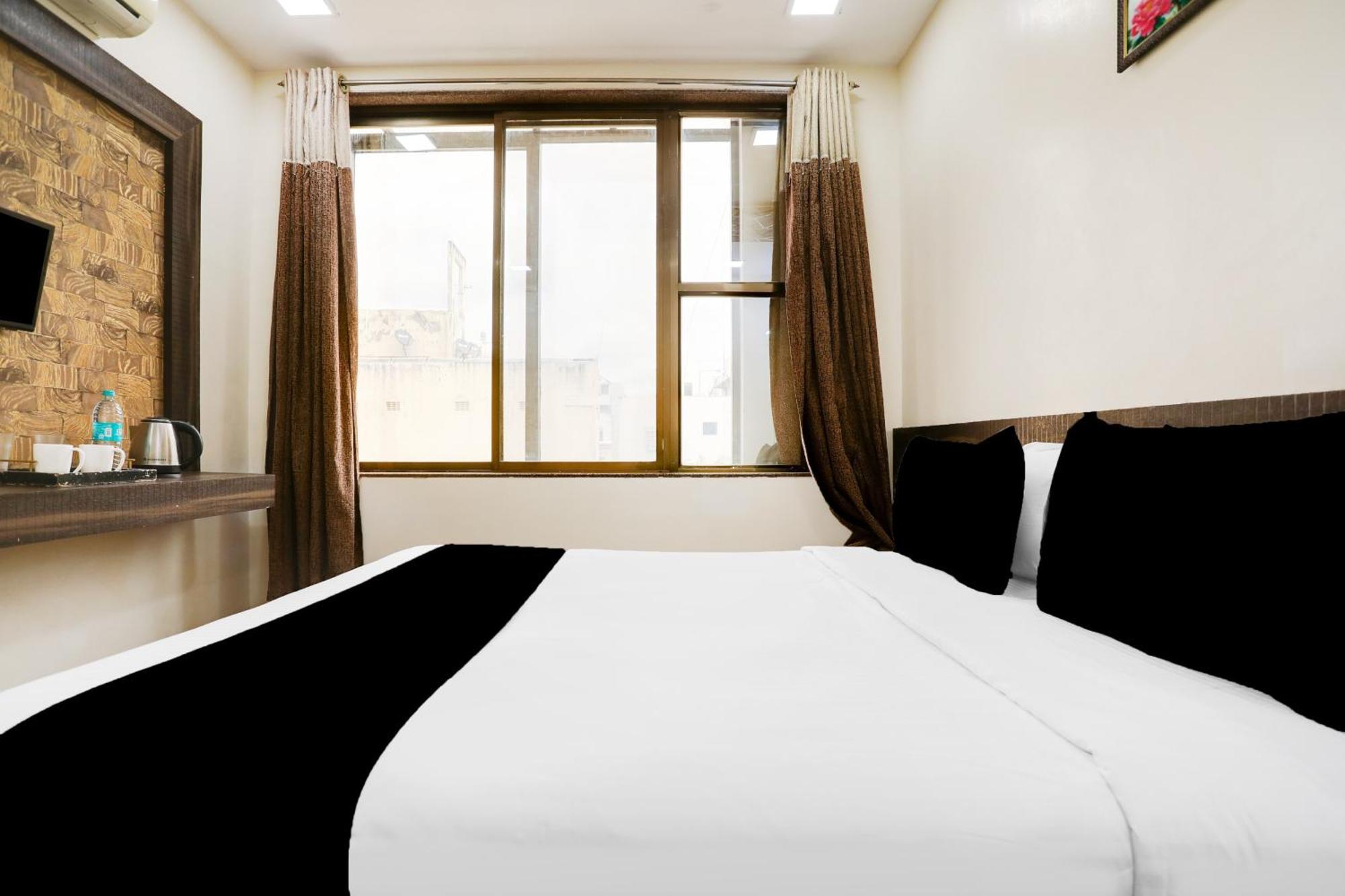Super Hotel O Palkhi Road Near Sai Baba Temple Formerly Netra Sai Shirdi Ngoại thất bức ảnh